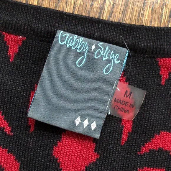 Gabby Skye Black & Red Abstract Scoop Neck 3/4 Sleeve Stretch Sweater Dress - Picture 5 of 6